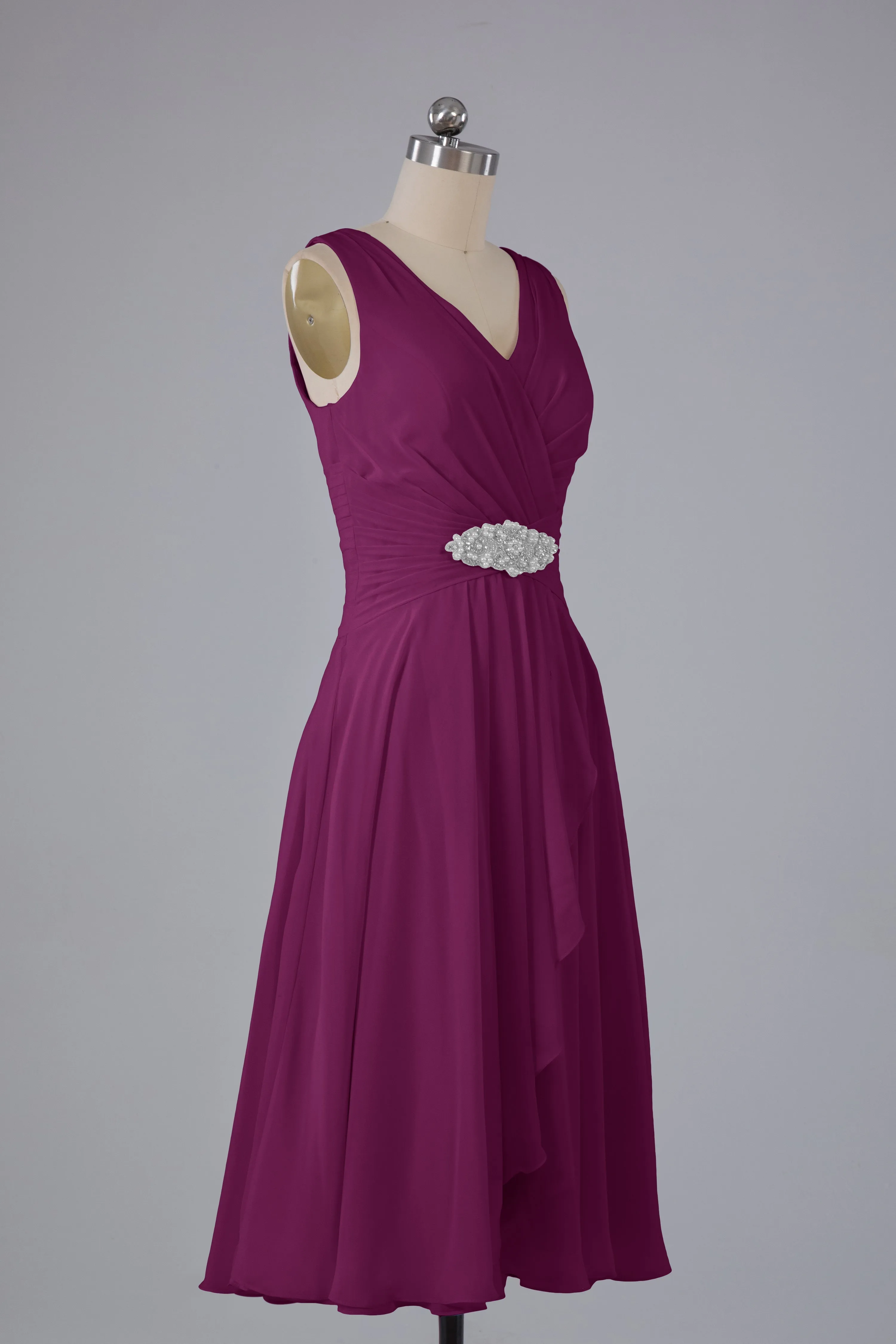 Simple V Neck Knee Length Bridesmaid Dresses with Pearls