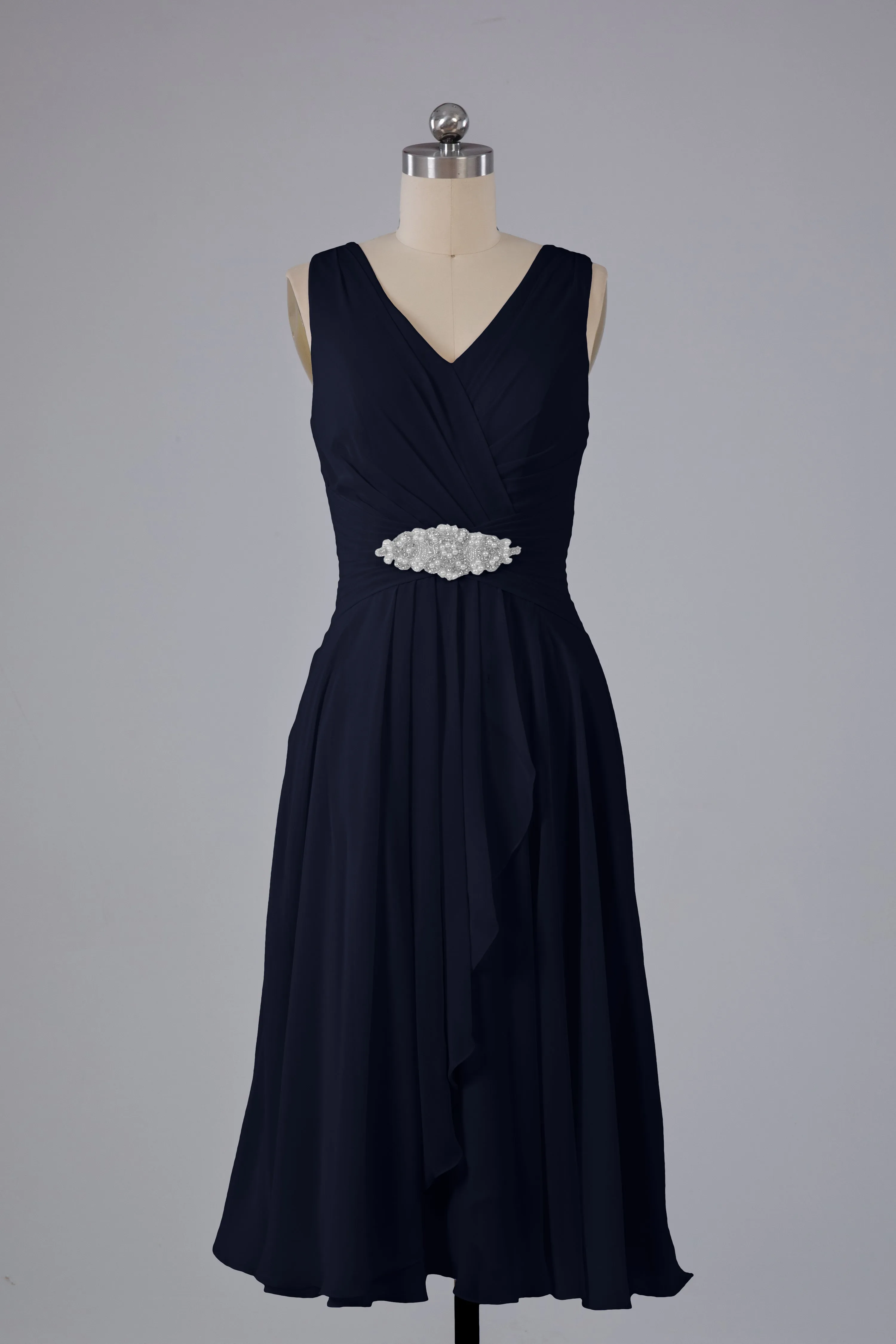 Simple V Neck Knee Length Bridesmaid Dresses with Pearls