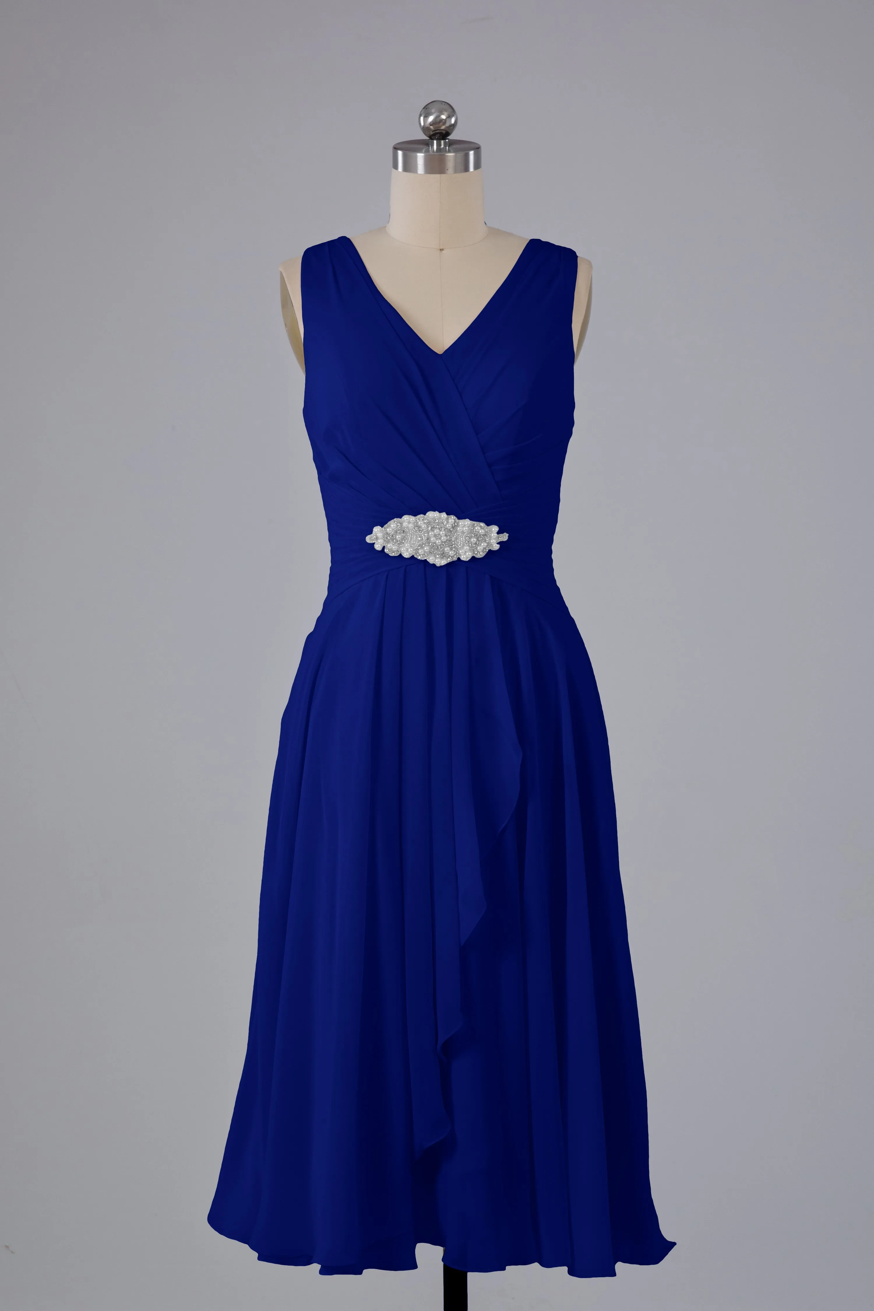 Simple V Neck Knee Length Bridesmaid Dresses with Pearls