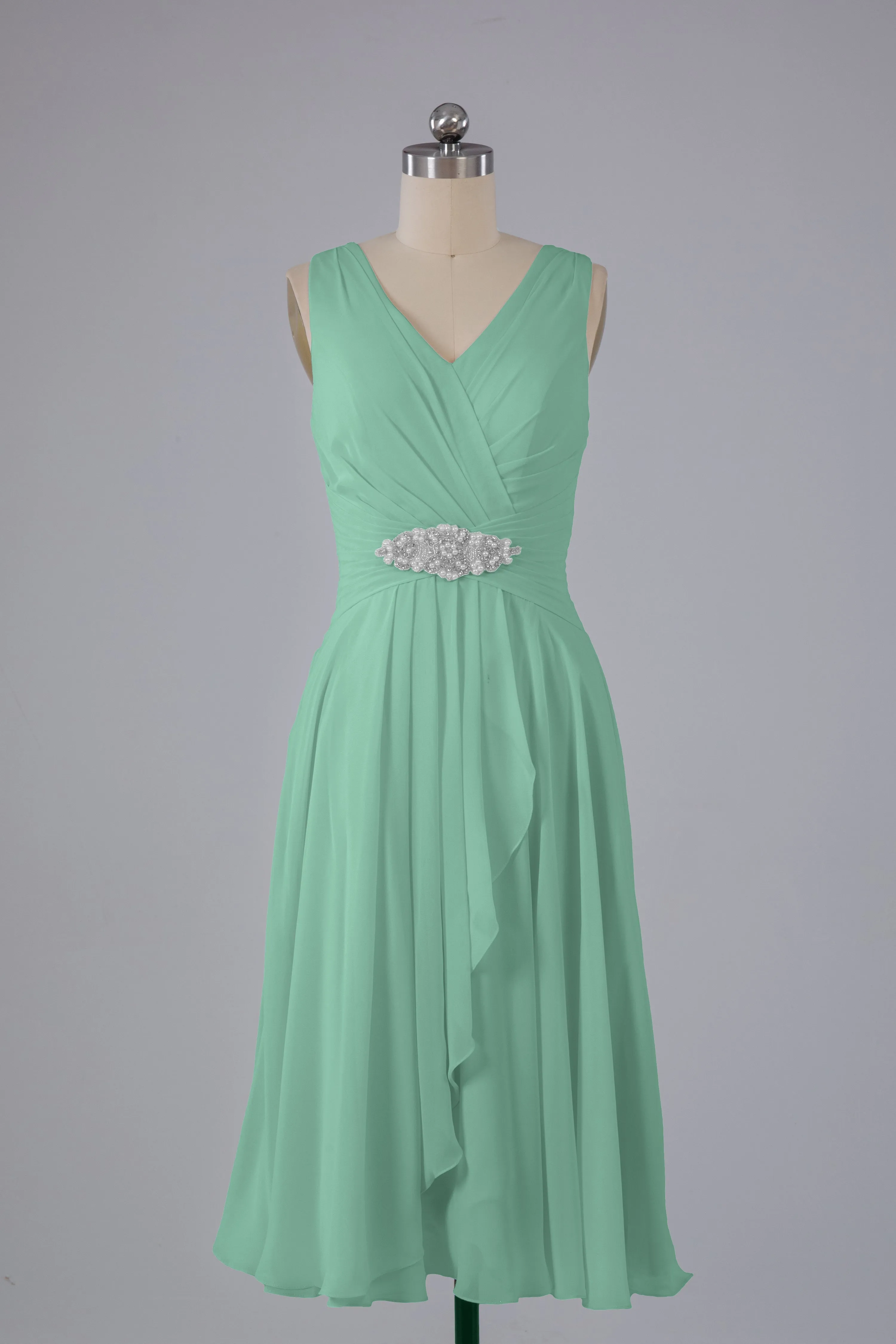 Simple V Neck Knee Length Bridesmaid Dresses with Pearls