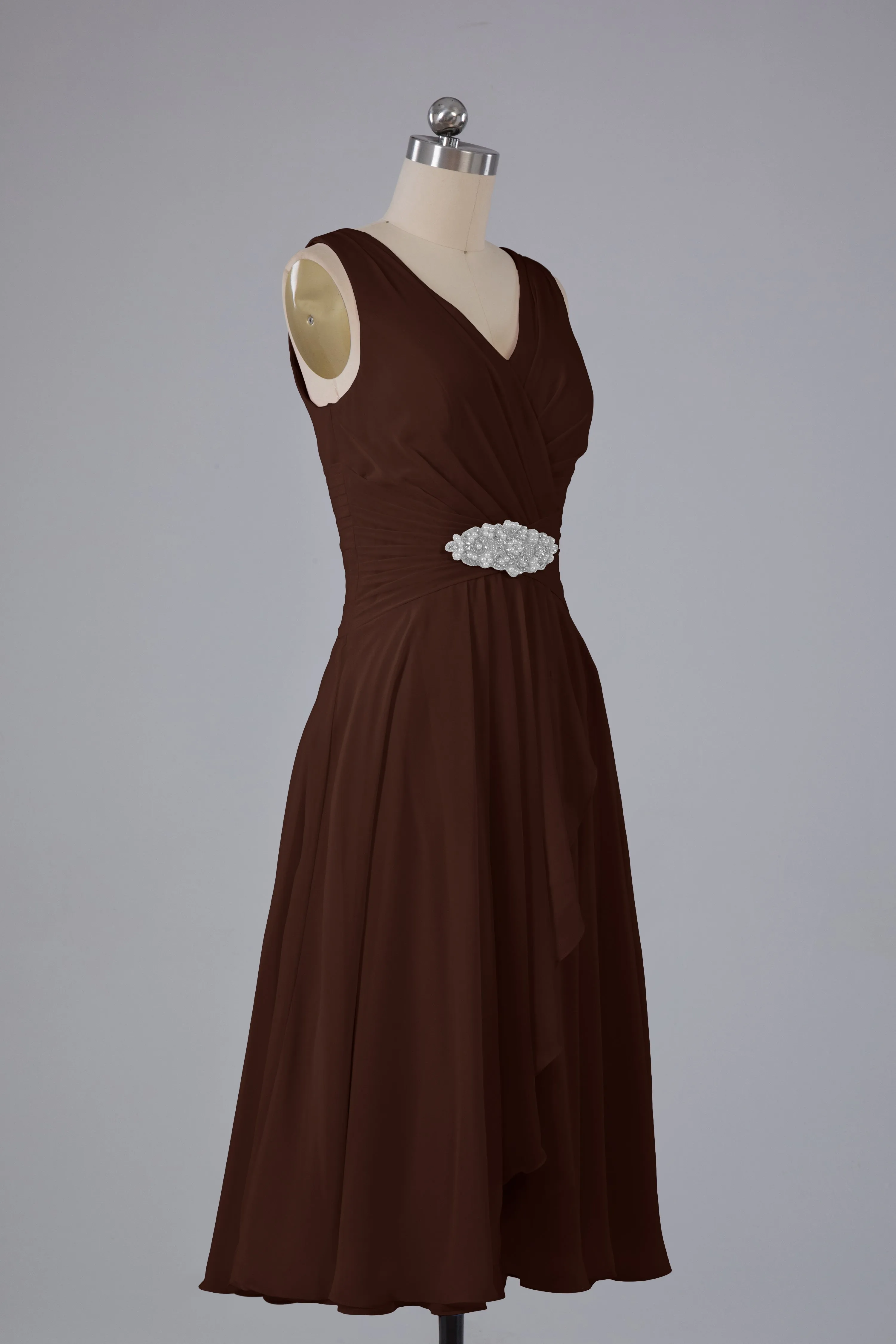 Simple V Neck Knee Length Bridesmaid Dresses with Pearls