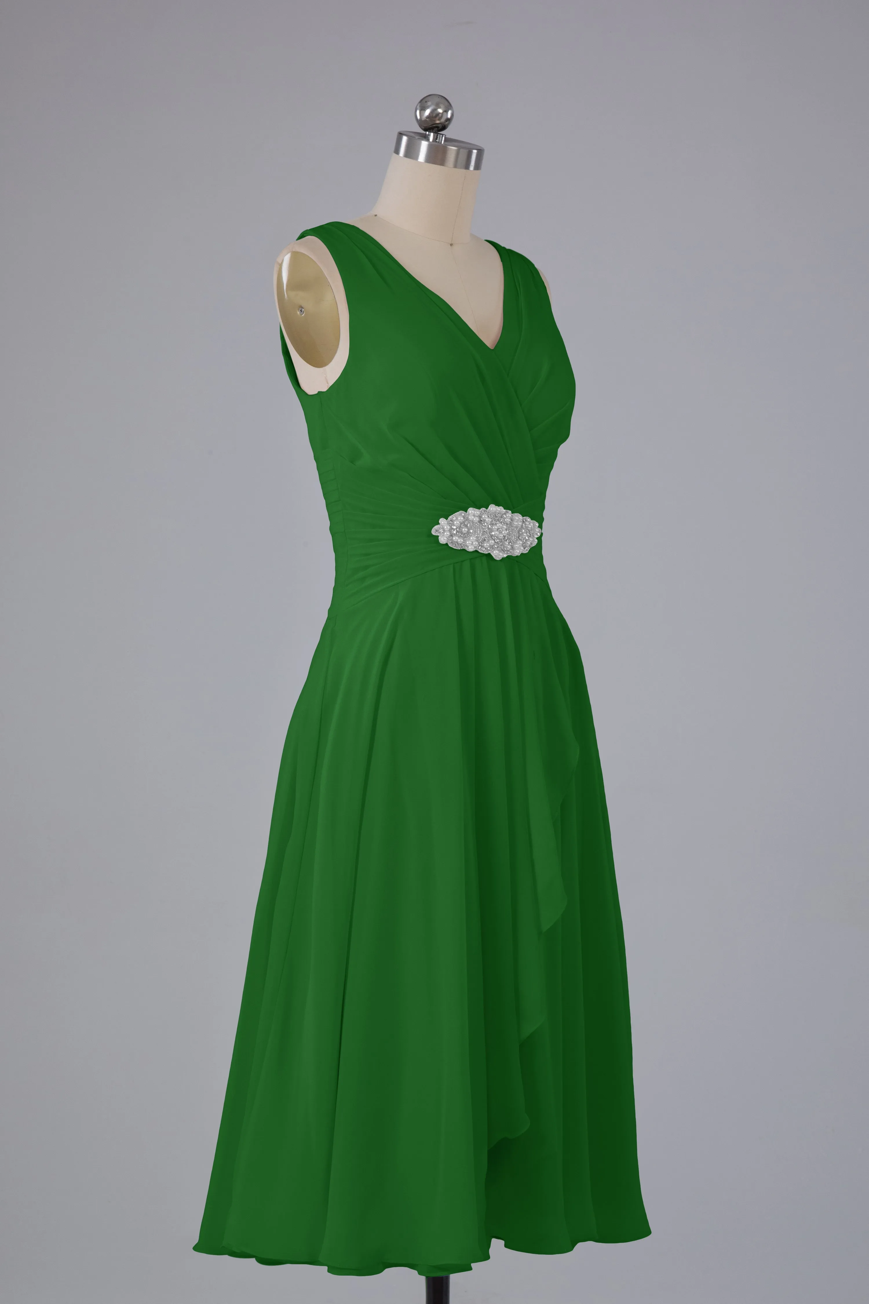 Simple V Neck Knee Length Bridesmaid Dresses with Pearls