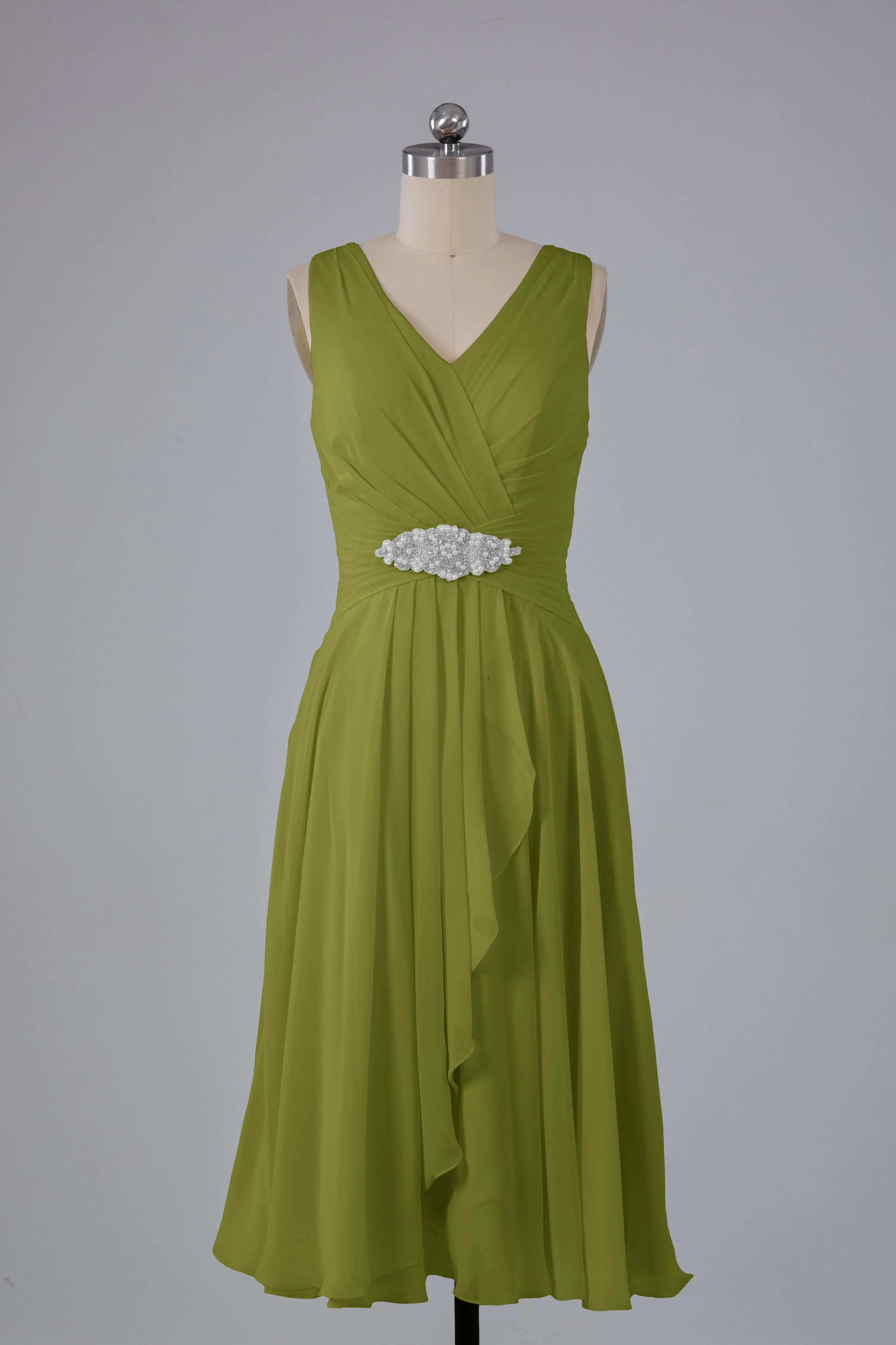 Simple V Neck Knee Length Bridesmaid Dresses with Pearls