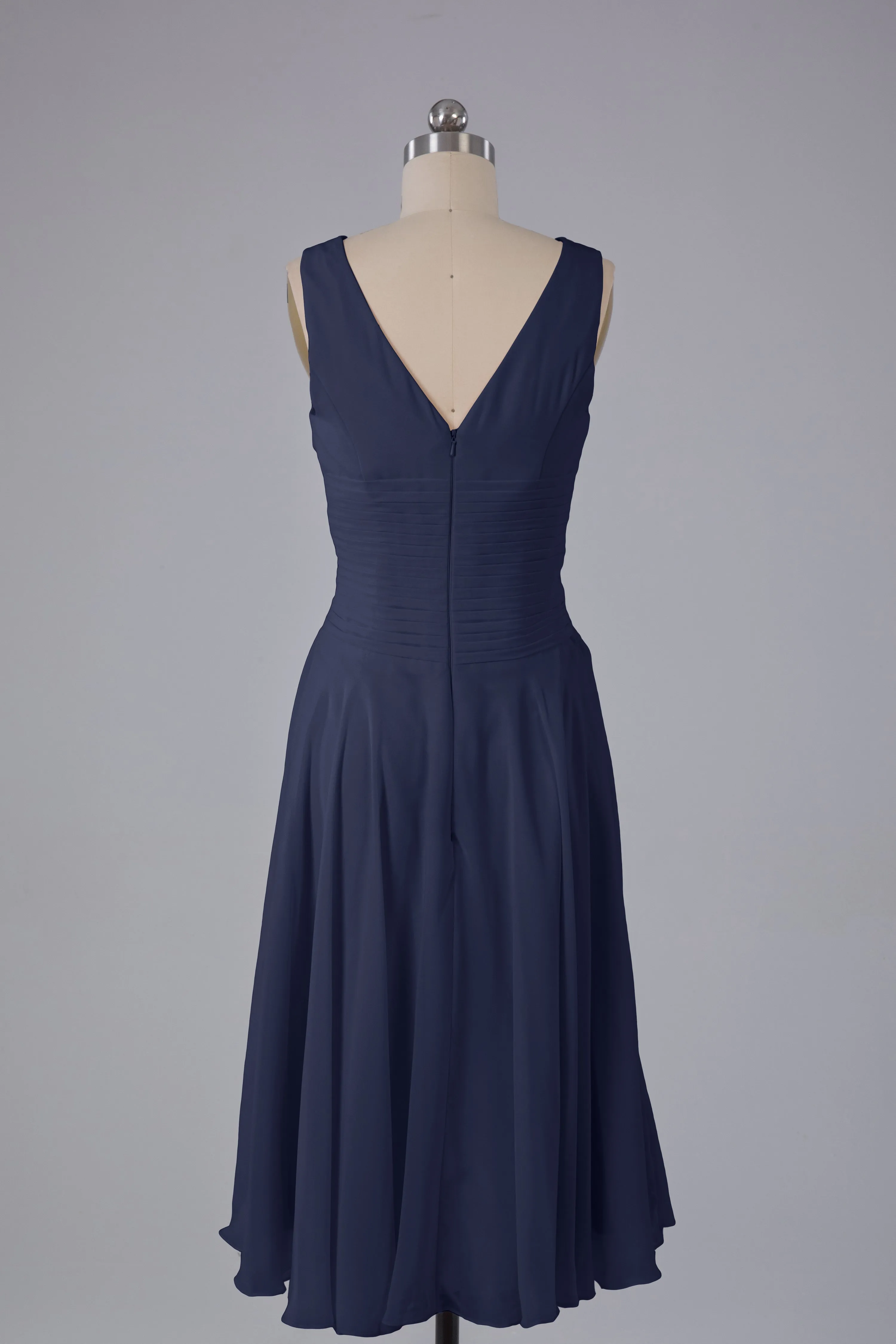 Simple V Neck Knee Length Bridesmaid Dresses with Pearls