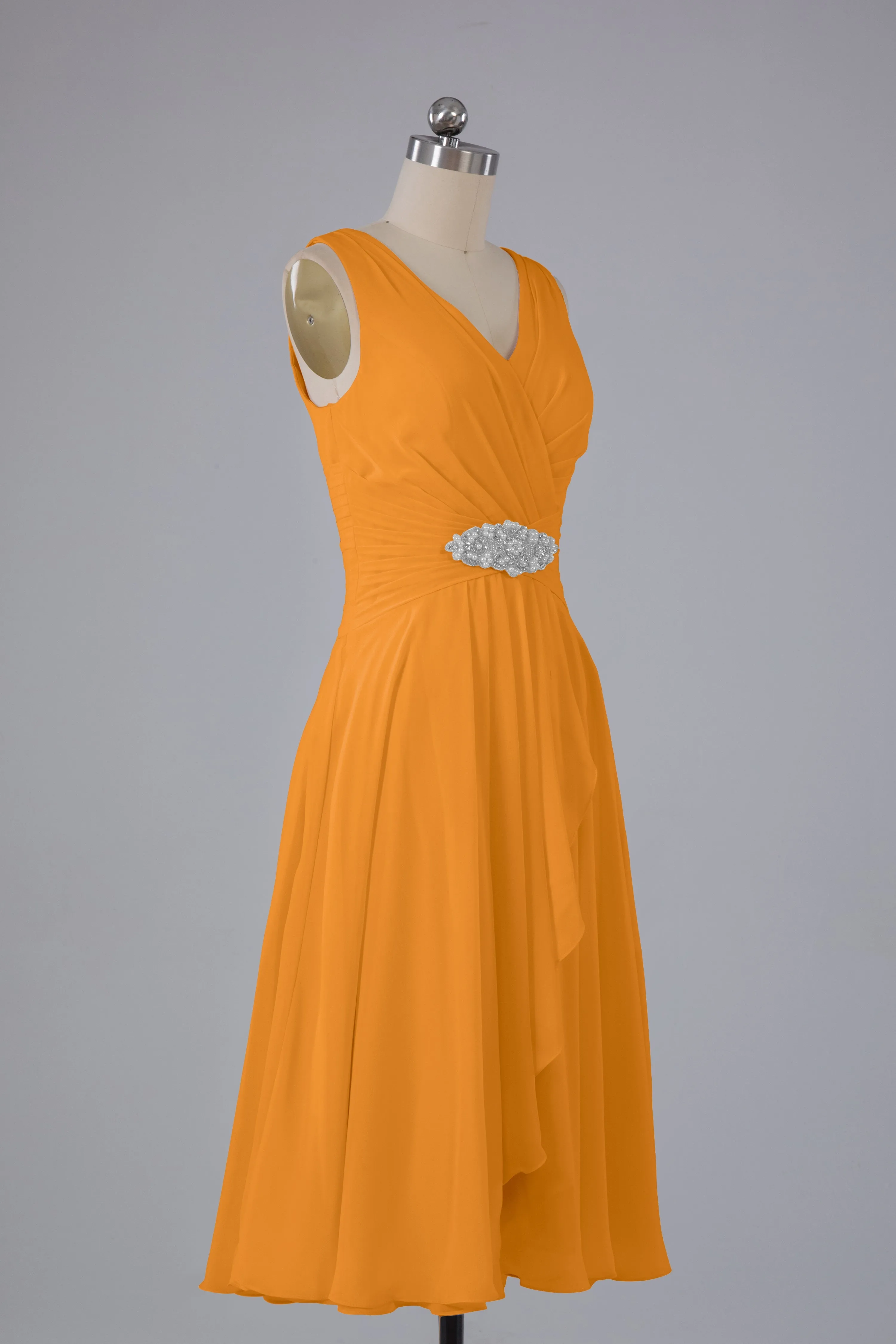 Simple V Neck Knee Length Bridesmaid Dresses with Pearls