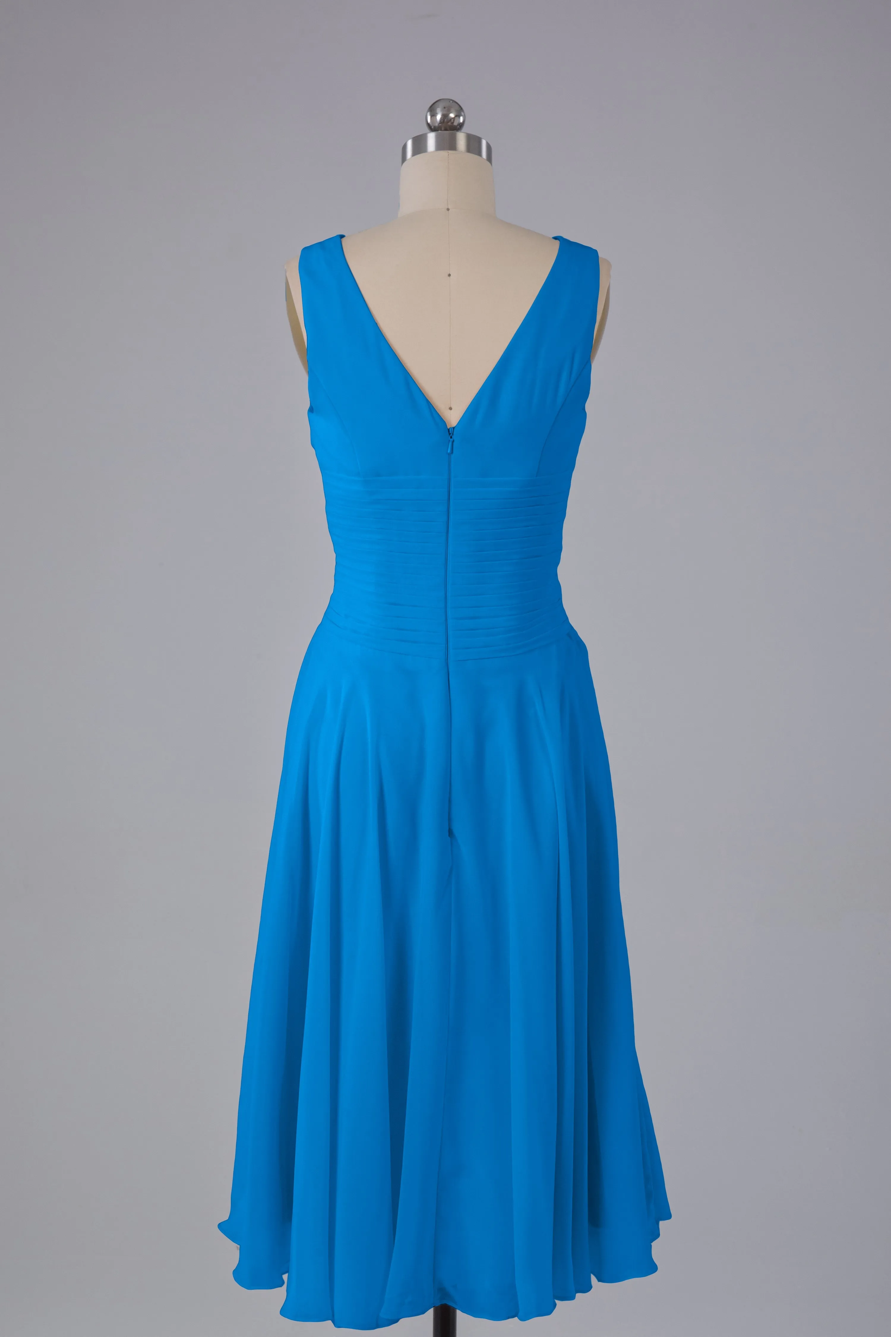 Simple V Neck Knee Length Bridesmaid Dresses with Pearls