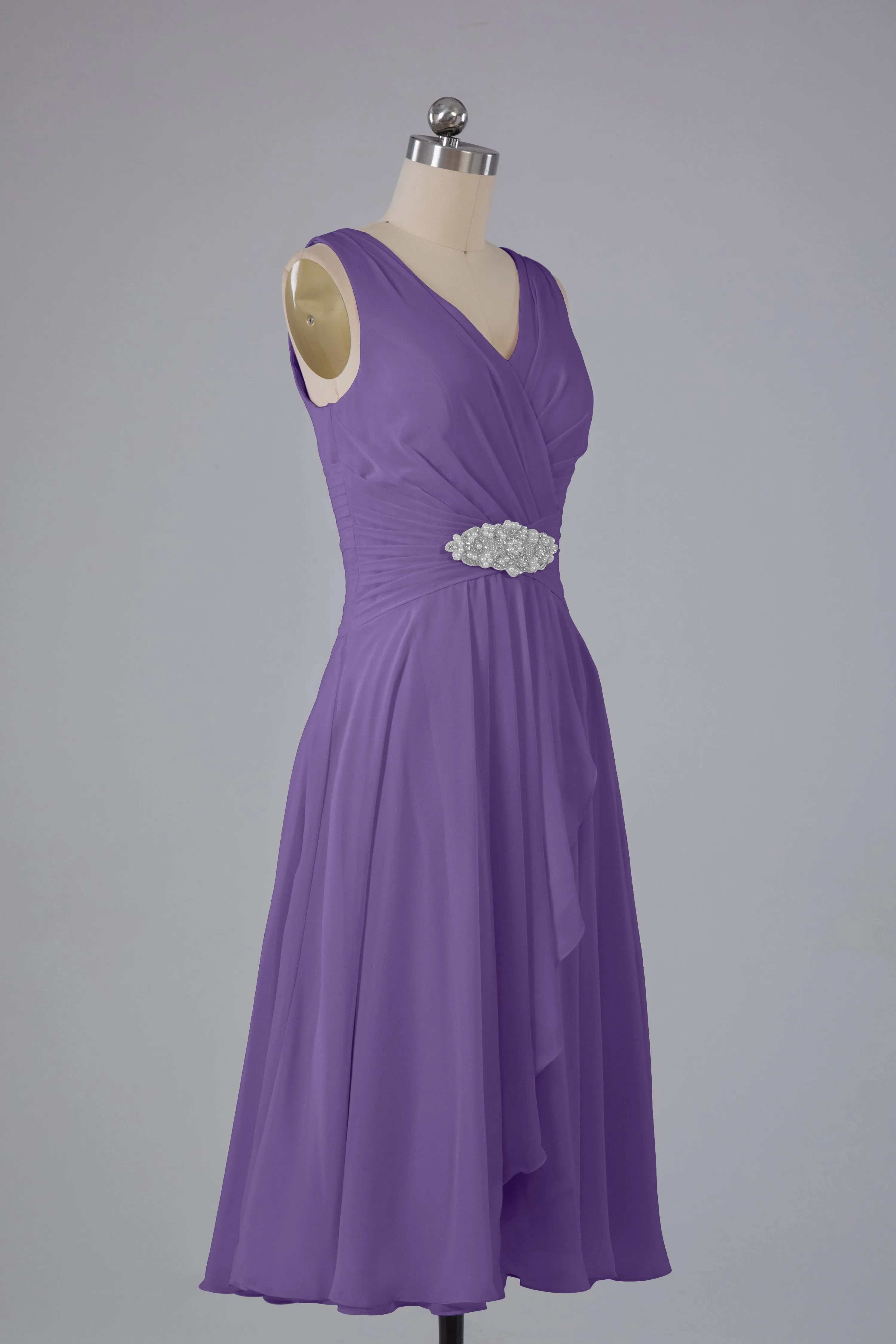 Simple V Neck Knee Length Bridesmaid Dresses with Pearls