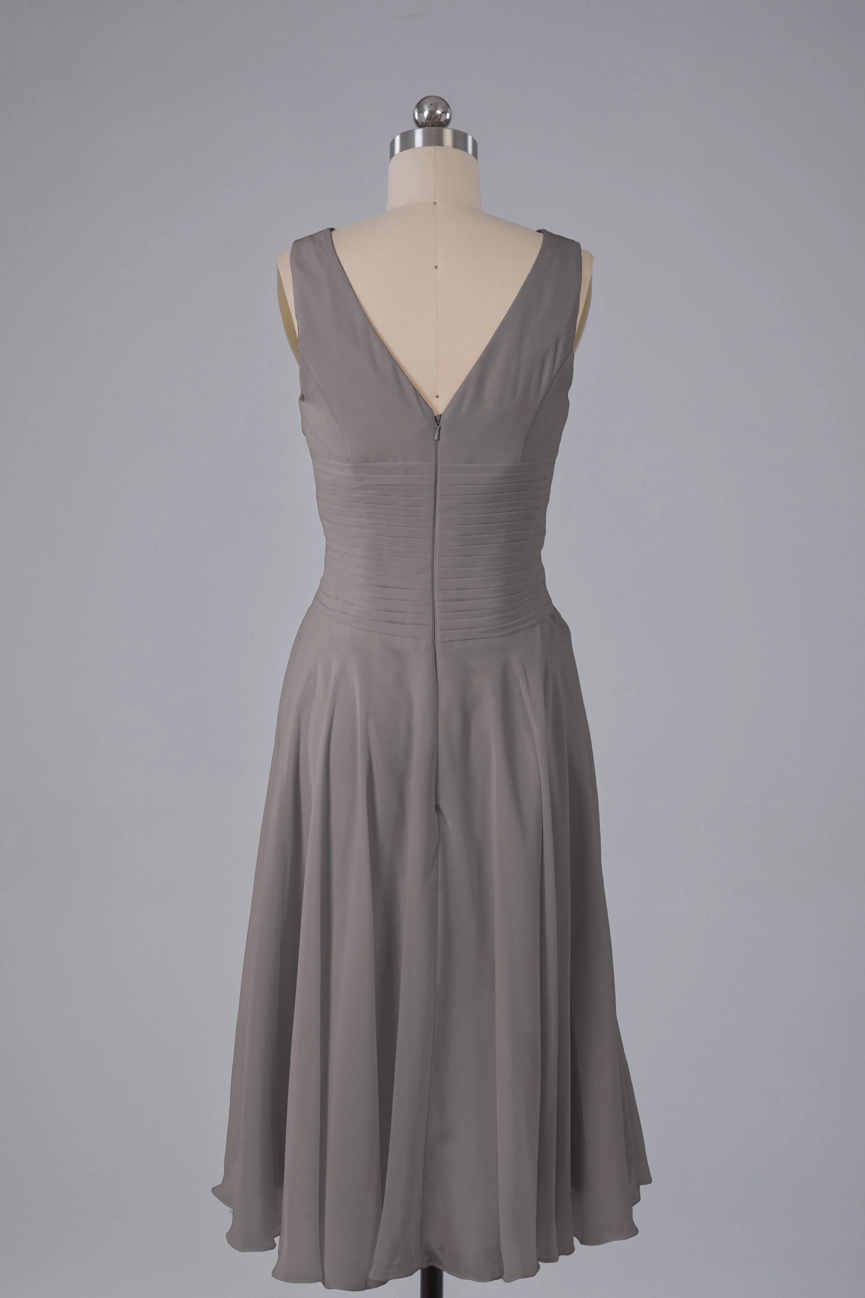 Simple V Neck Knee Length Bridesmaid Dresses with Pearls
