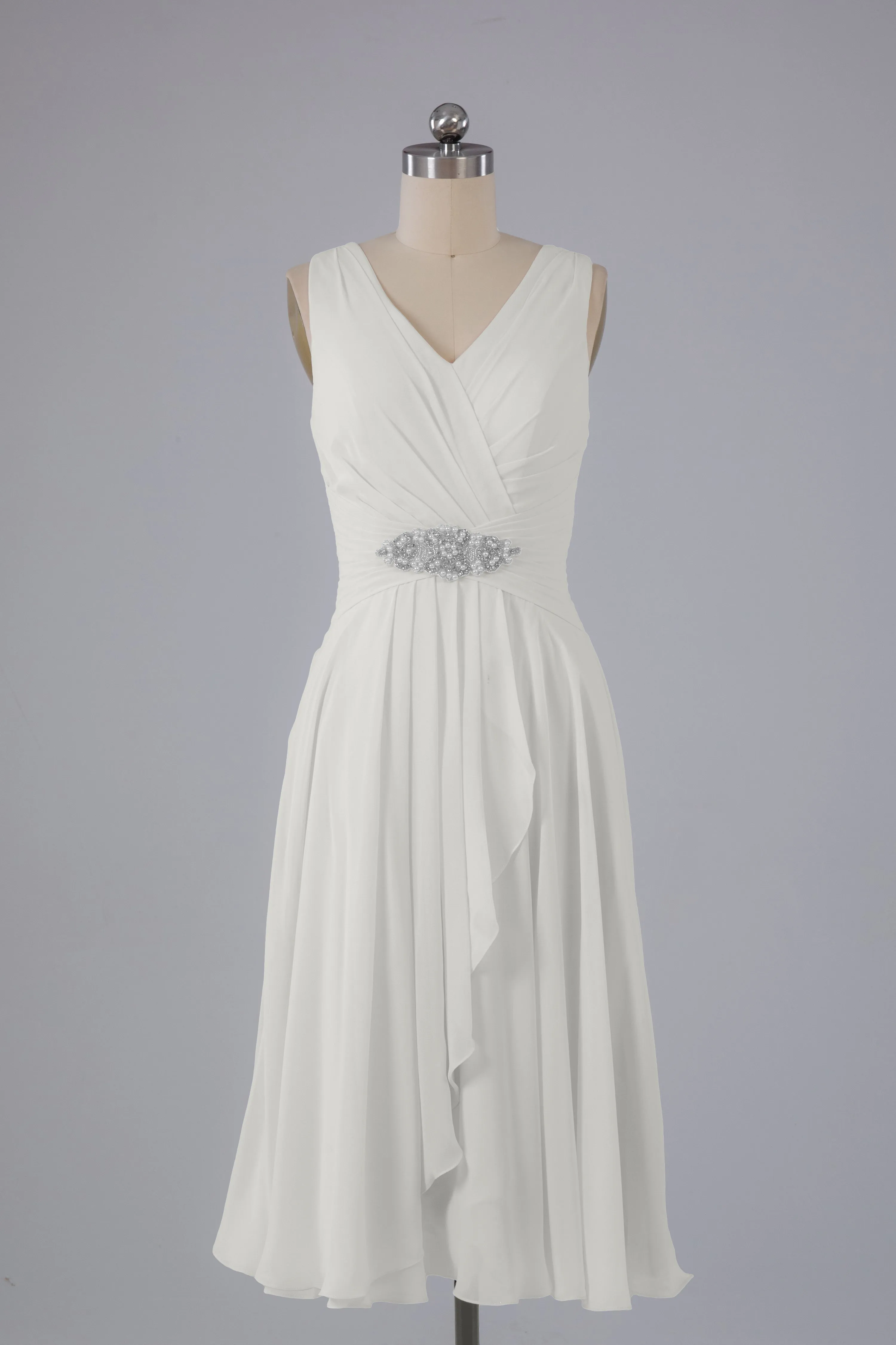 Simple V Neck Knee Length Bridesmaid Dresses with Pearls
