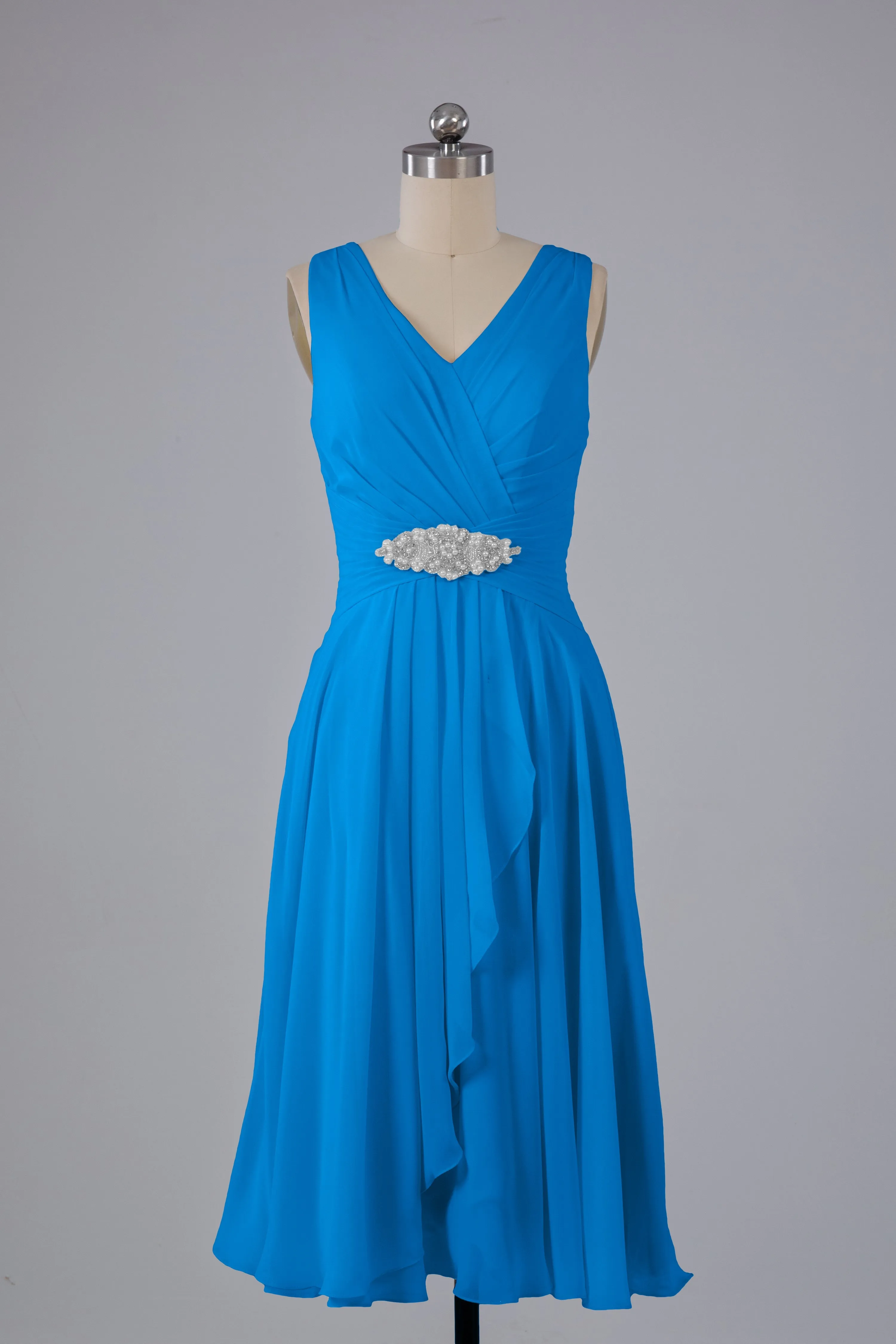 Simple V Neck Knee Length Bridesmaid Dresses with Pearls