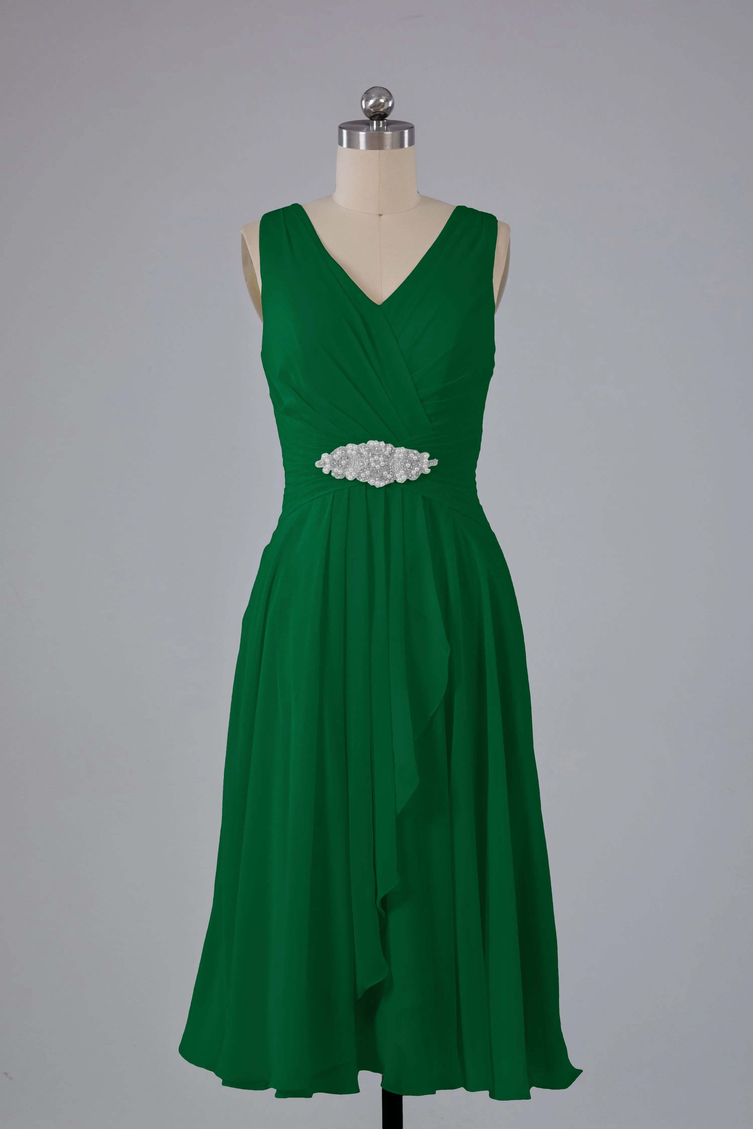 Simple V Neck Knee Length Bridesmaid Dresses with Pearls