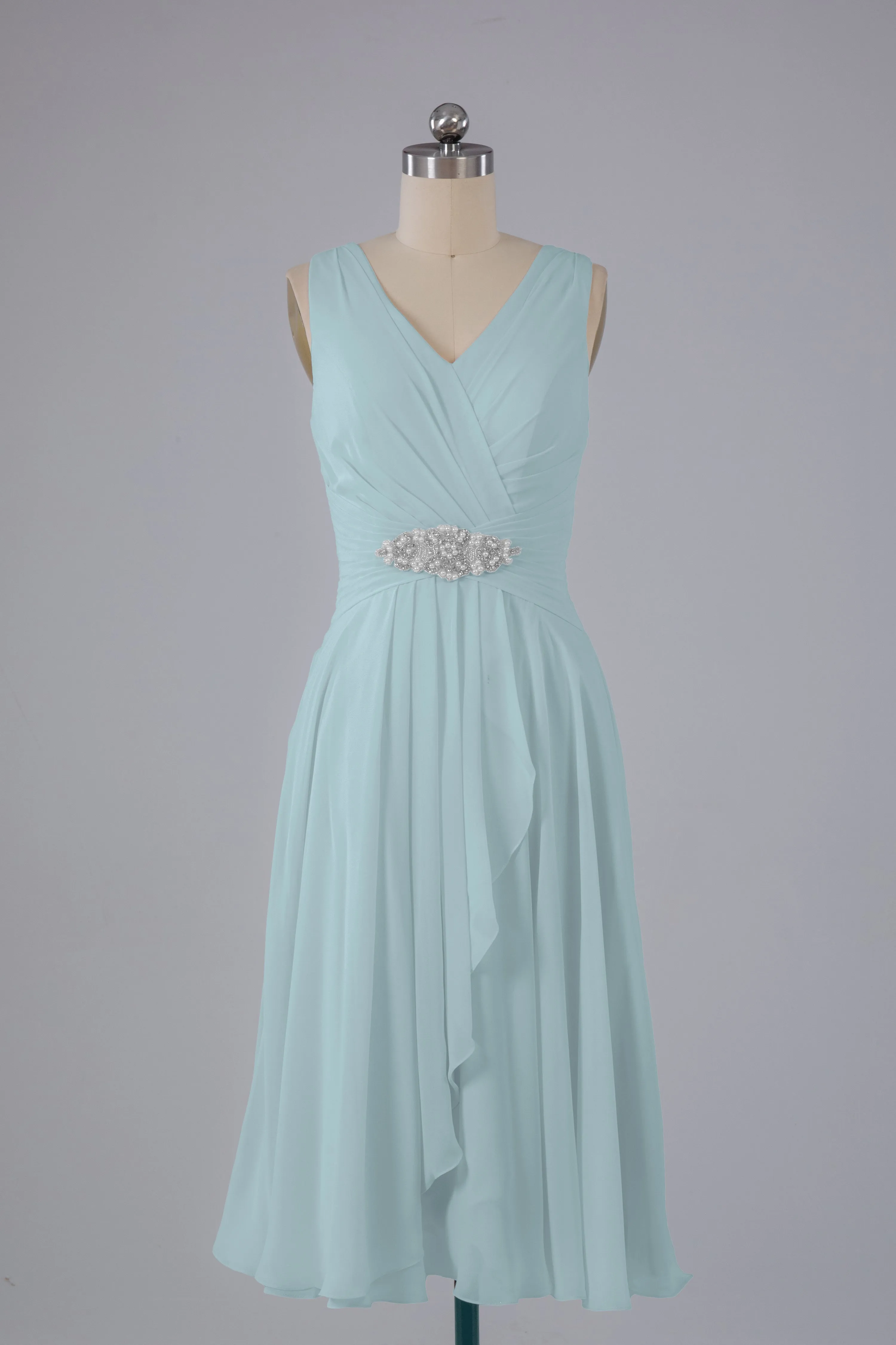 Simple V Neck Knee Length Bridesmaid Dresses with Pearls