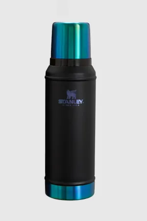 Stanley Classic Legendary Bottle in Black Chroma | 10-11346-045 BLACK