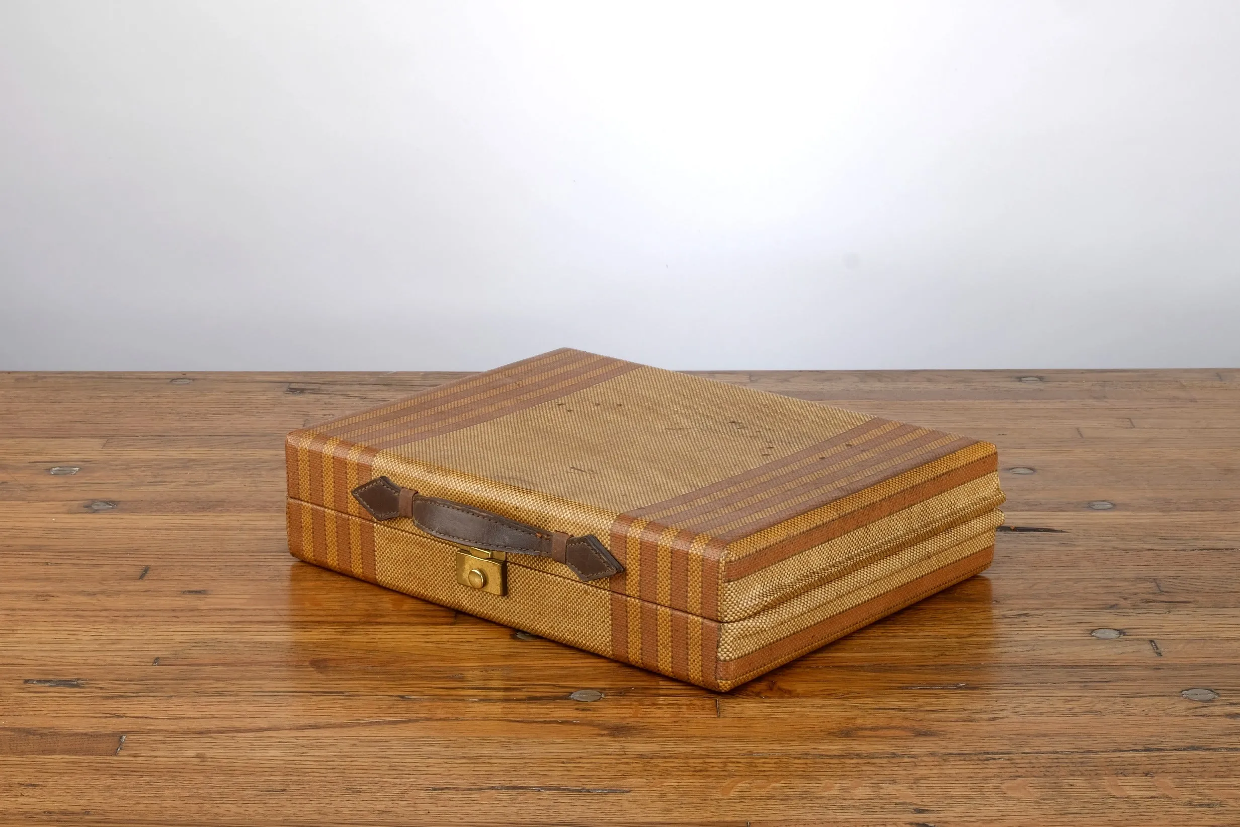 STRIPE BOTTLE BRIEFCASE