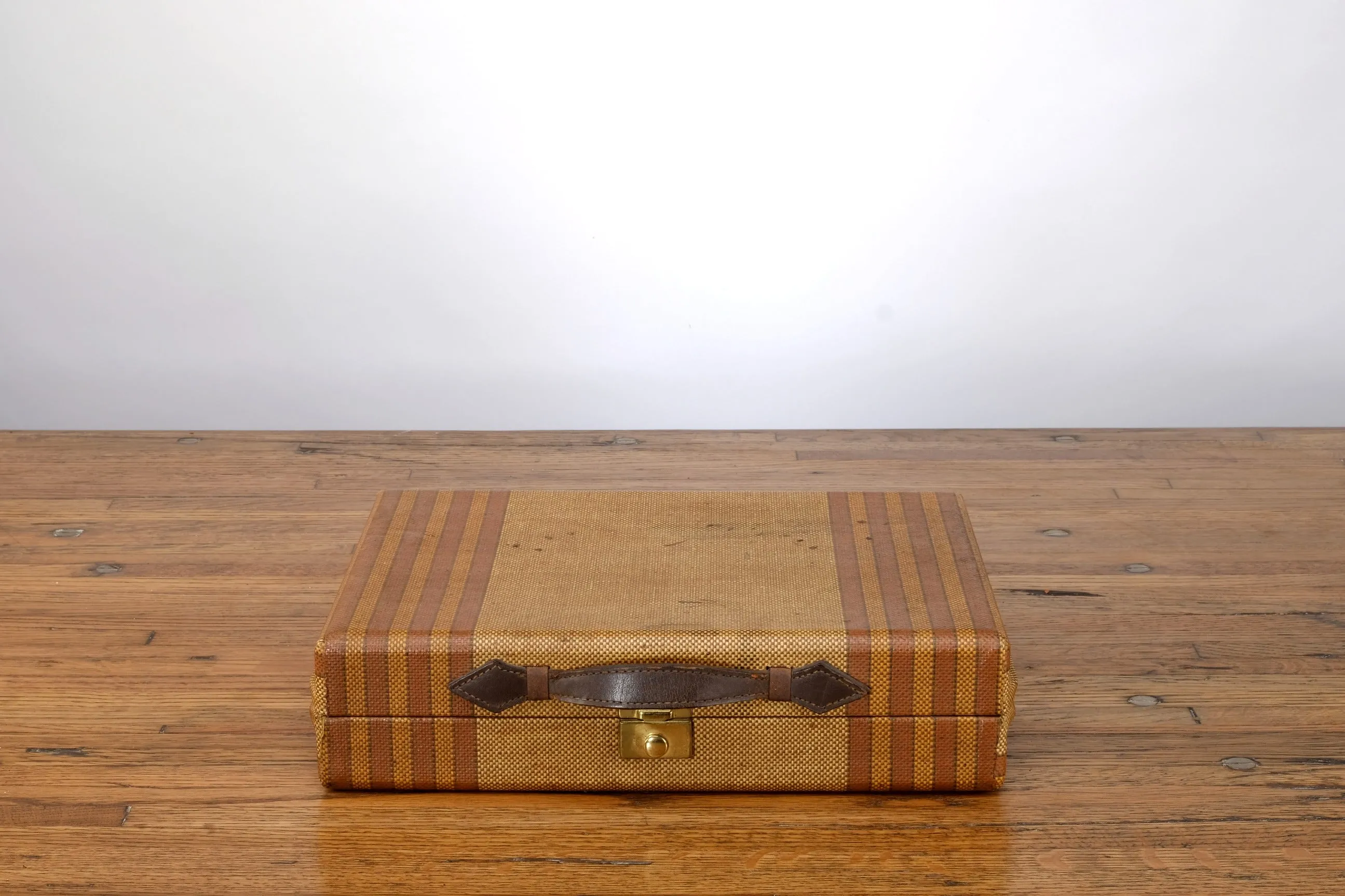 STRIPE BOTTLE BRIEFCASE