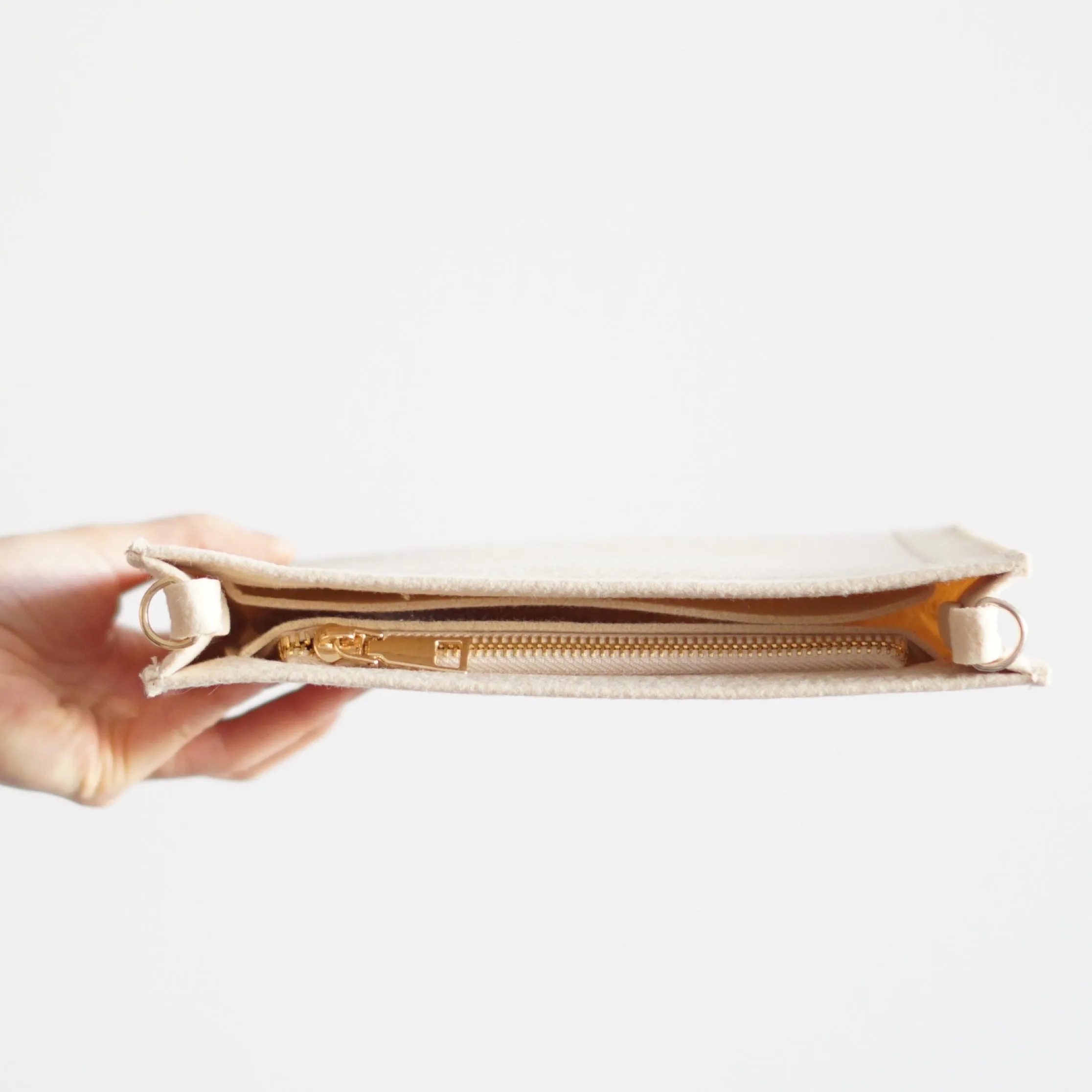 Toiletry Pouch 26 Crossbody Conversion Kit with Bag Organizer Insert and Chunky Oval Gold Chain Strap