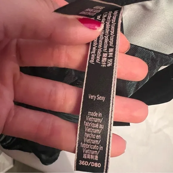 Victoria's Secret Size 36 D VERY SEXY Lightly Lined Shine Strap Bra Top Tropical