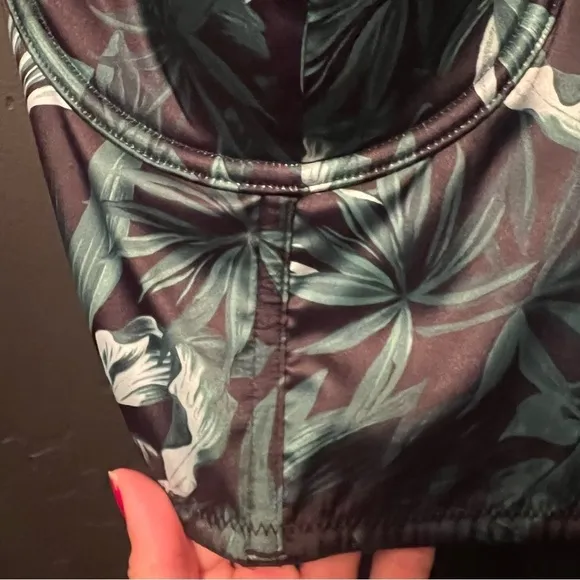 Victoria's Secret Size 36 D VERY SEXY Lightly Lined Shine Strap Bra Top Tropical