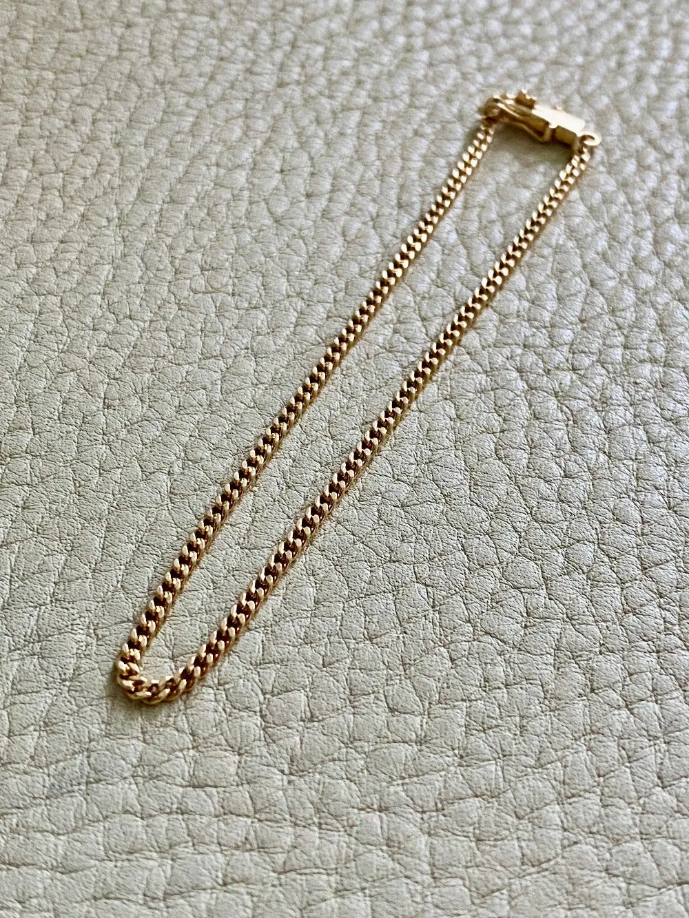 Vintage 18k gold curb bracelet - 7.2 inch length