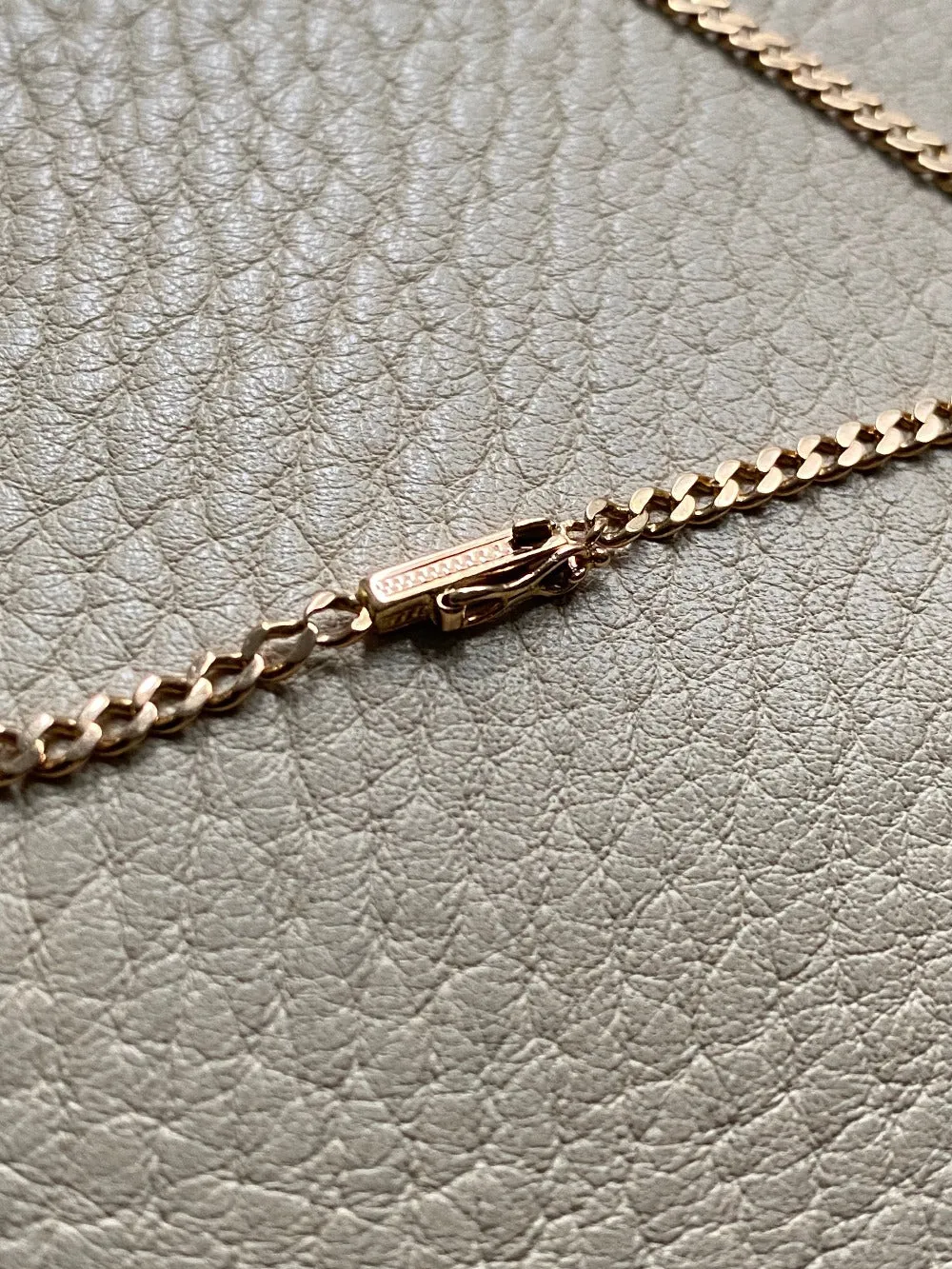 Vintage 18k gold skinny curb bracelet - 8 inch length