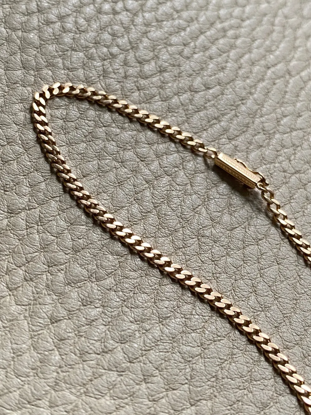 Vintage 18k gold skinny curb bracelet - 8 inch length