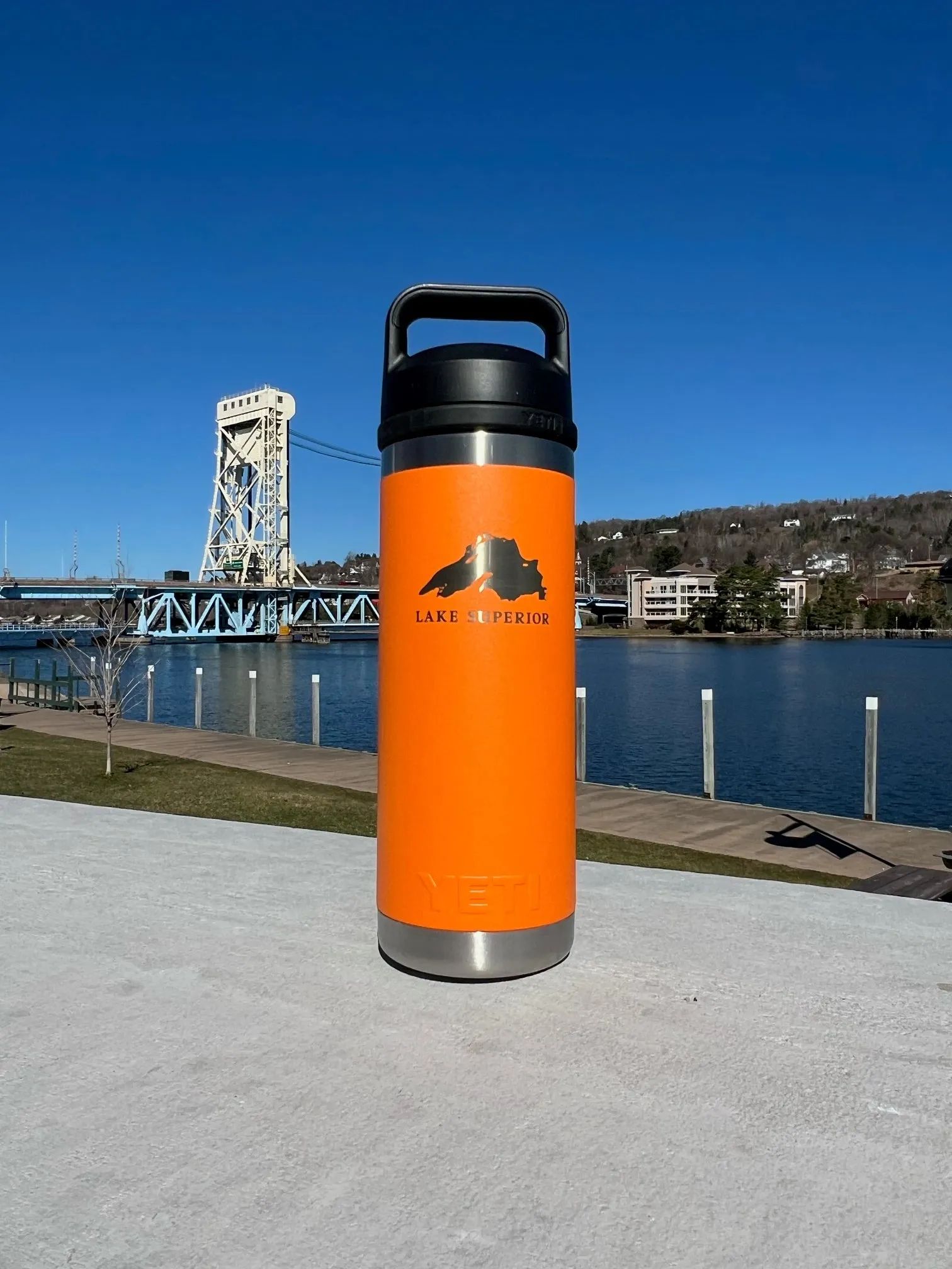 Yeti Lake Superior Rambler 18 w/Chug Cap